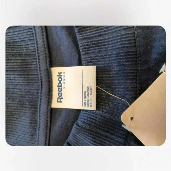 Reebok  Blue Long Sleeve Crop Top Size Large - Picture 7 of 10